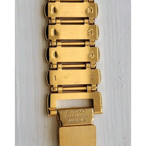 Seiko Quartz 7320-5889 Vintage Gold Tone Rectangular Dress Watch Japan 1984 - Picture 16 of 16
